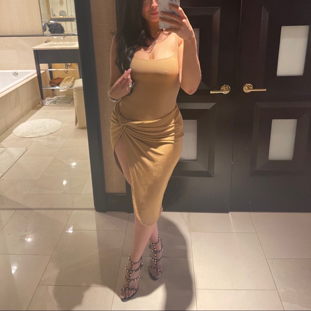 Nude skirt